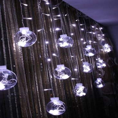 108 LED-es fényfüggöny gömbökkel, kül-, és beltérre egyaránt – 2,5 x 0,95 m, hideg fehér (BB-19770) (5)
