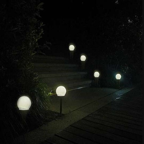 6 darabos földbe szúrható napelemes kerti lámpa – gömb alakú, hideg fehér (BB-18310) (7)