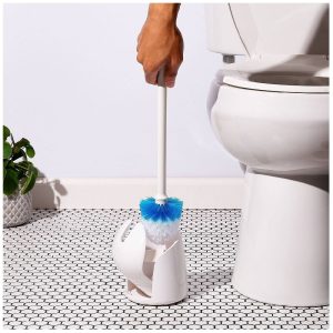 Wc kefe praktikus, önműködően kinyíló tárolóval, vízgyűjtő tálcával és szellőző nyílással (BBM)