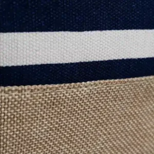 Tengerész mintás válltáska kötélből készült pánttal és hozzáillő neszeszerrel – nagyméretű strandtáska (WNDR21157) - Image 8