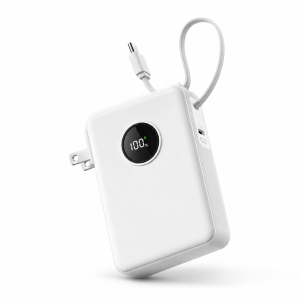 EZRA PB153 powerbank 10000mAh – mini hordozható gyorstöltő beépített kábellel és digitális kijelzővel (BBD)